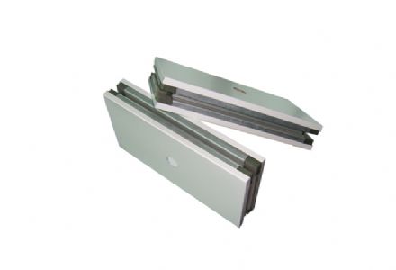 简析手工净化板的特点及使用